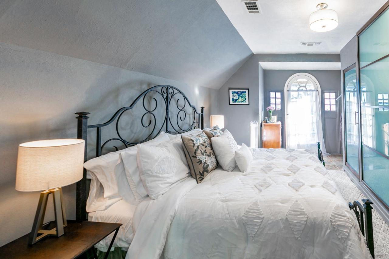 Blue Heron Bed And Breakfast On Lake Гранбъри Екстериор снимка